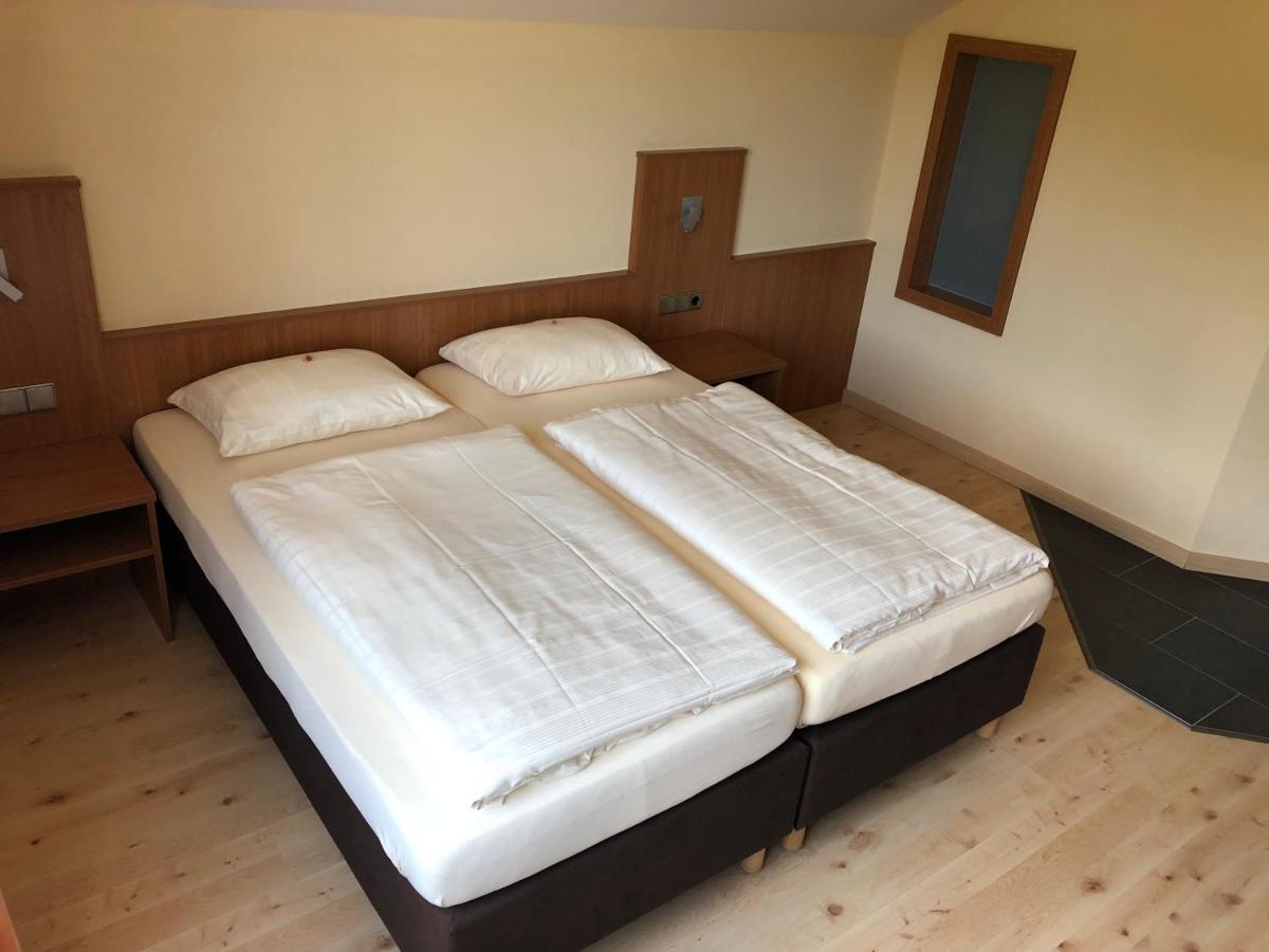 Hotel & Restaurant Bruehler Hof Wintrich Luaran gambar